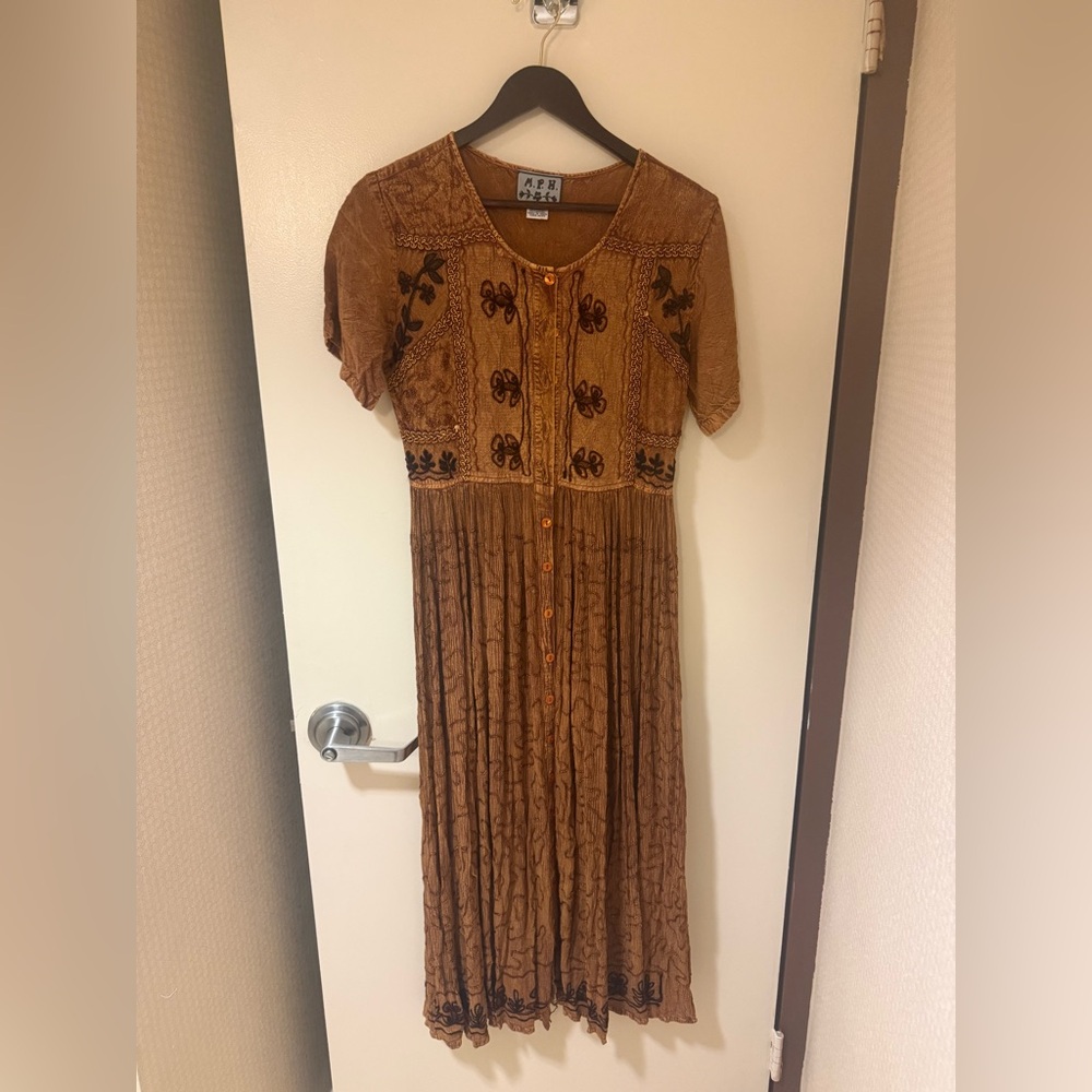 Vintage M.P.H Rayon Boho Midi Dress Brown Embroidered Button Front India S